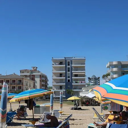 Apartment Front With Sea View Bibione