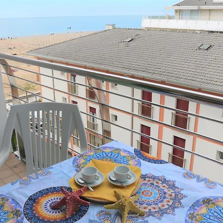 Front With Sea View Apartment *